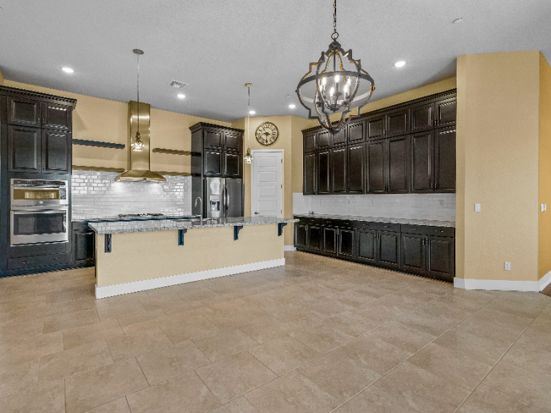 325 Eagle Creek Ct - Photo 3 of 20