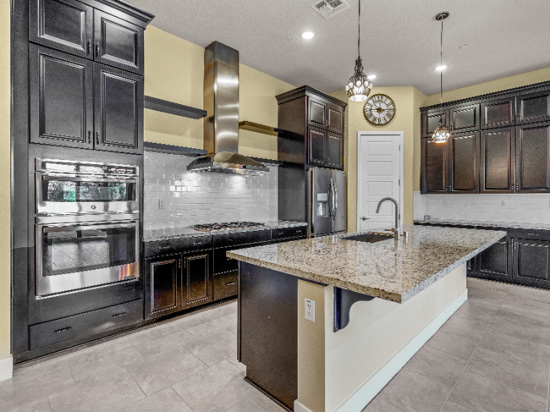 325 Eagle Creek Ct - Photo 5 of 20