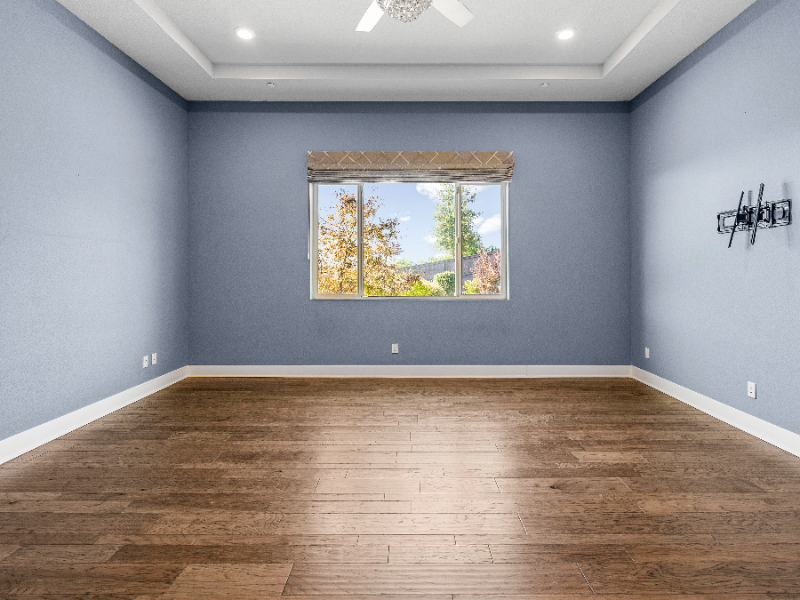 325 Eagle Creek Ct - Photo 7 of 20