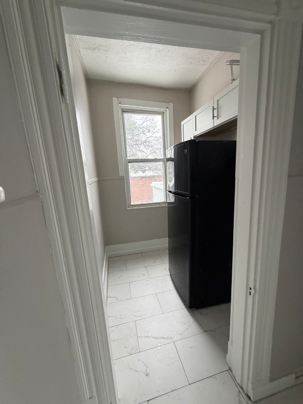 1918 Elm St - Photo 3 of 13