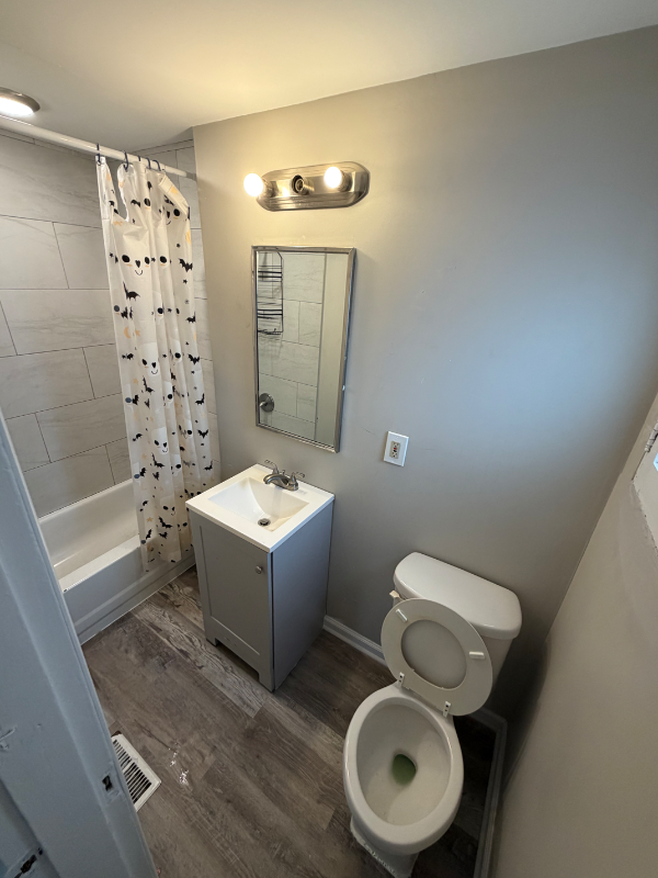 1918 Elm St - Photo 4 of 13