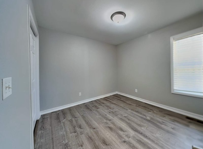 500 Parnell Dr - Photo 2 of 9