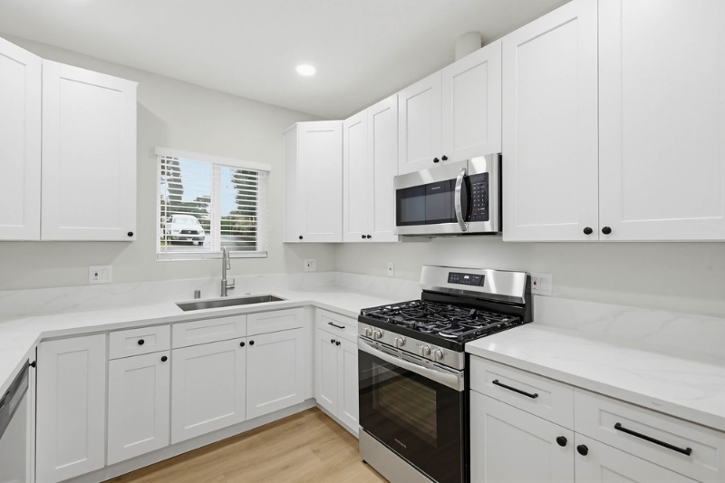 8124 Melrose Ln - Photo 7 of 18