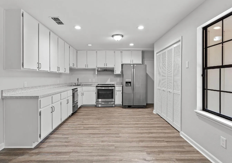 1783 Folkstone Rd - Photo 6 of 20