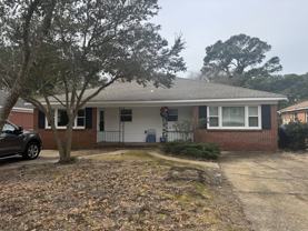 2219 Oak St #B - Photo 1 of 1