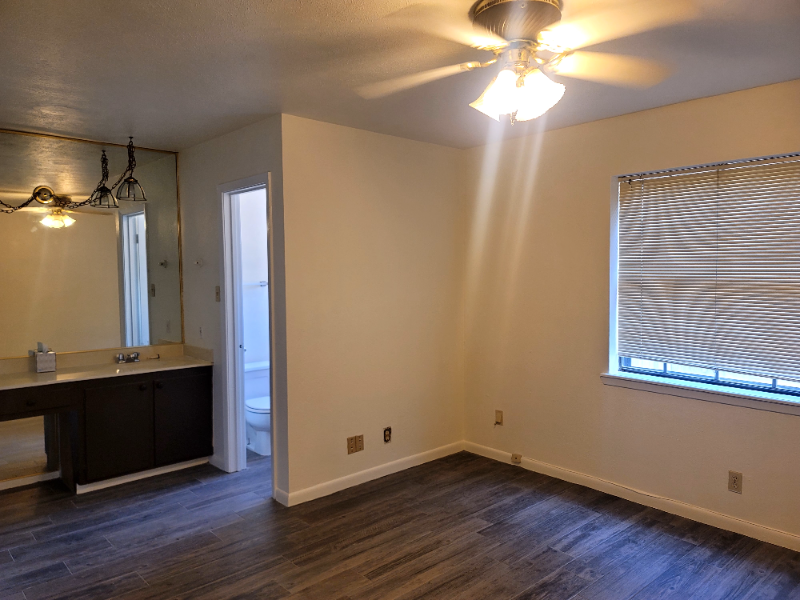 1905 Blueridge Pkwy - Photo 5 of 12