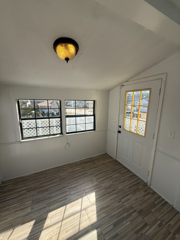 5600 Gatesworth Ave - Photo 4 of 17