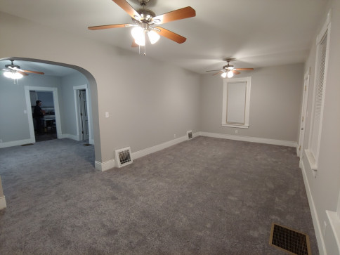 924 7th Ave - Photo 7 of 11