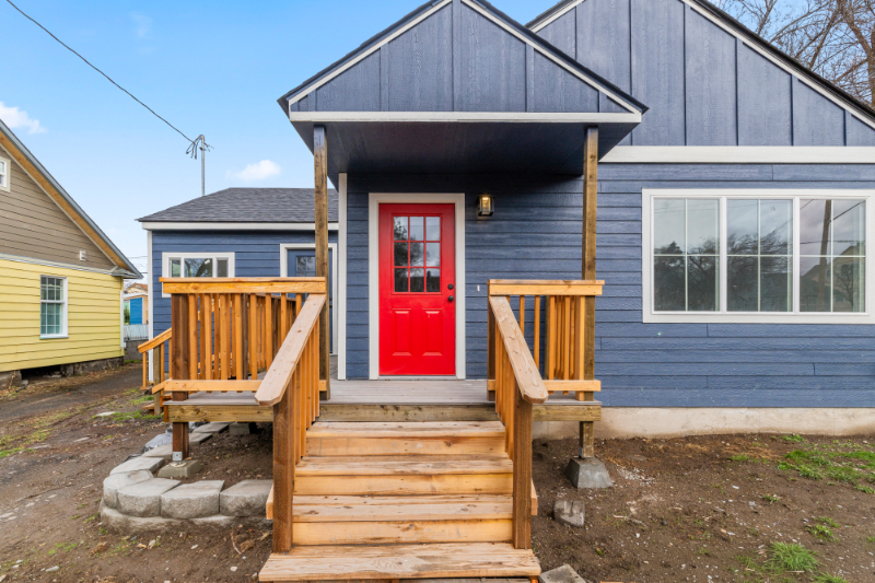 2327 Garden Ave - Photo 4 of 15