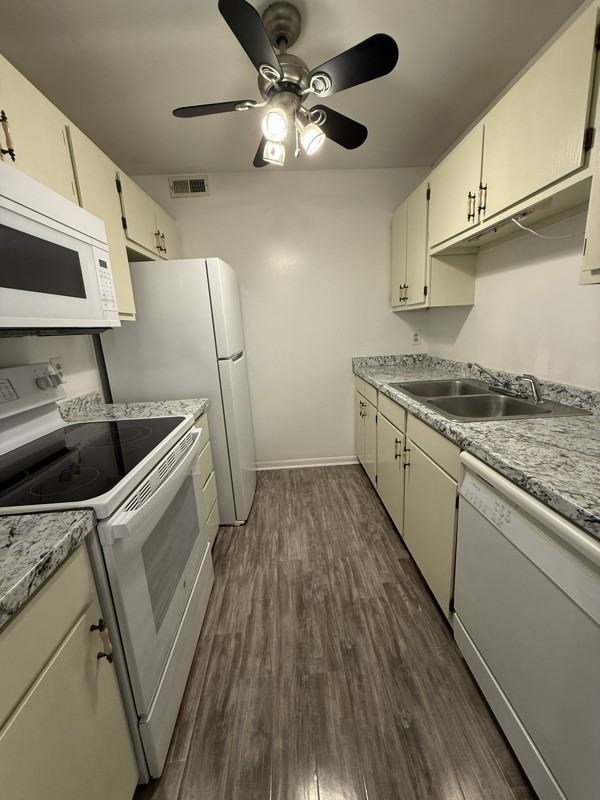 514 N Petway St #308 - Photo 5 of 17