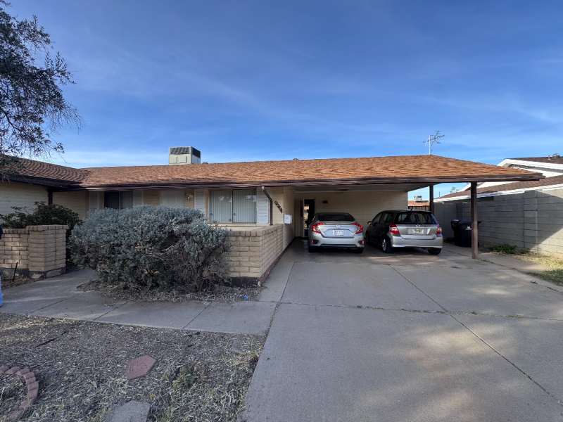 4214 W Frier Dr - Photo 2 of 14