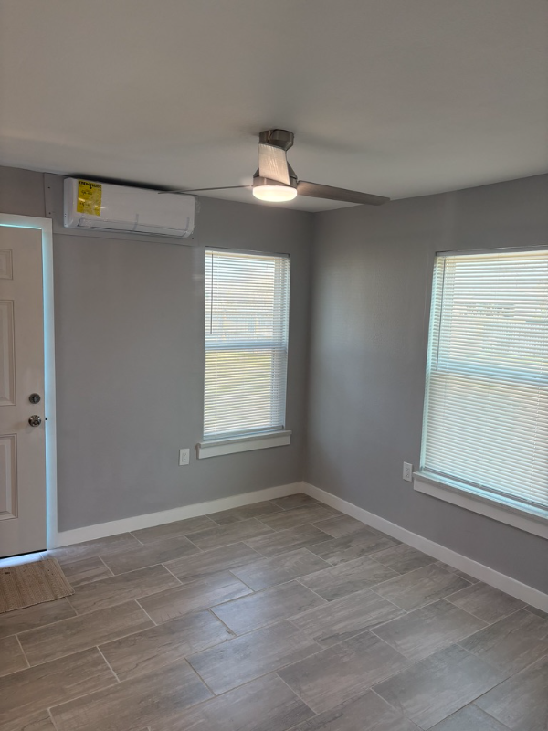 519 Claride St #A - Photo 5 of 19