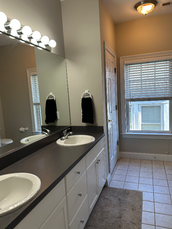 810 W Princess Anne Rd #402 - Photo 6 of 20