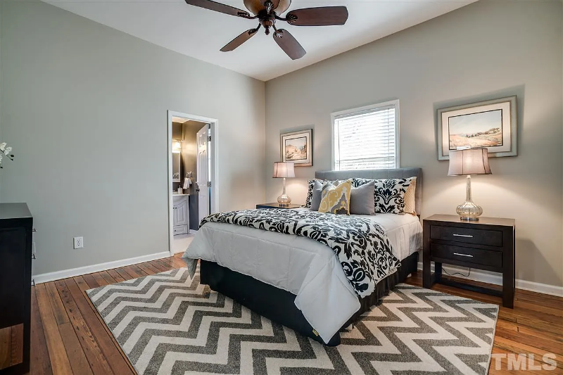 1204 N Elizabeth St - Photo 5 of 11