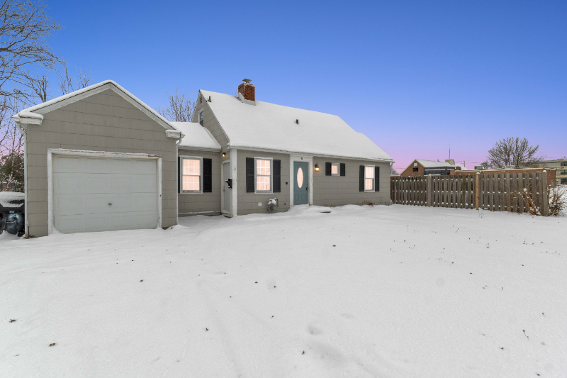 41 Lynbrook Ave - Photo 2 of 20