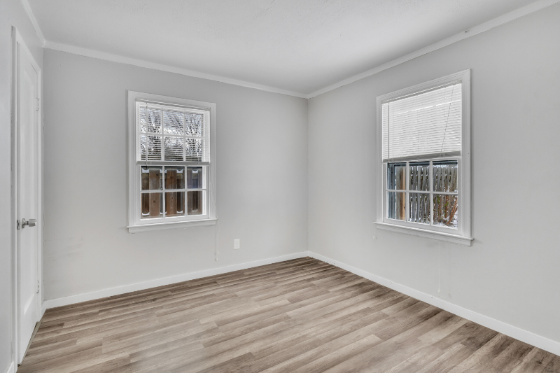 41 Lynbrook Ave - Photo 6 of 20