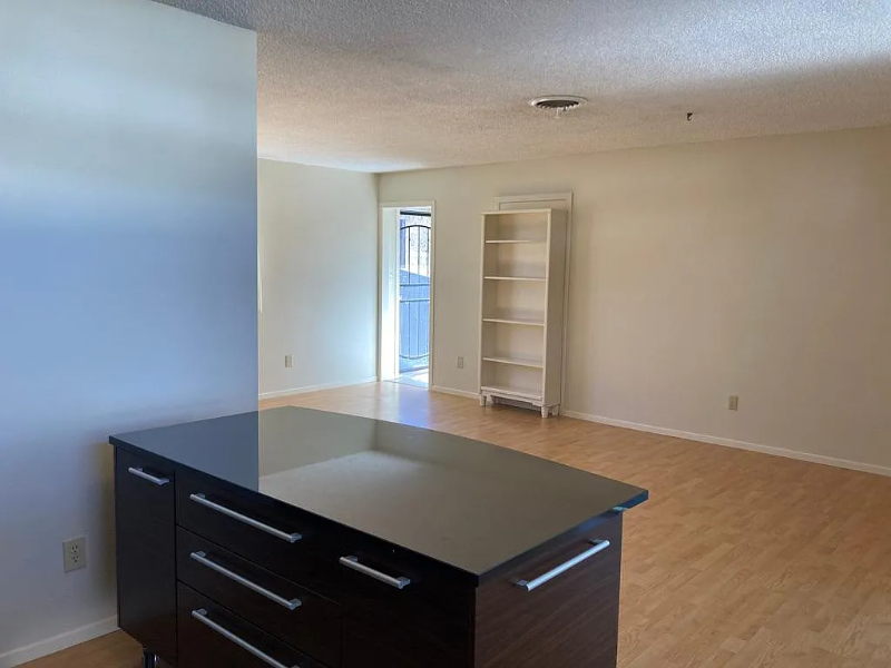 401 Arnold St - Photo 4 of 10