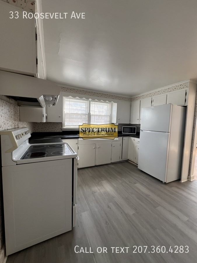 33 Roosevelt Ave - Photo 2 of 13