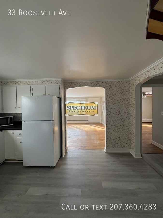 33 Roosevelt Ave - Photo 4 of 13