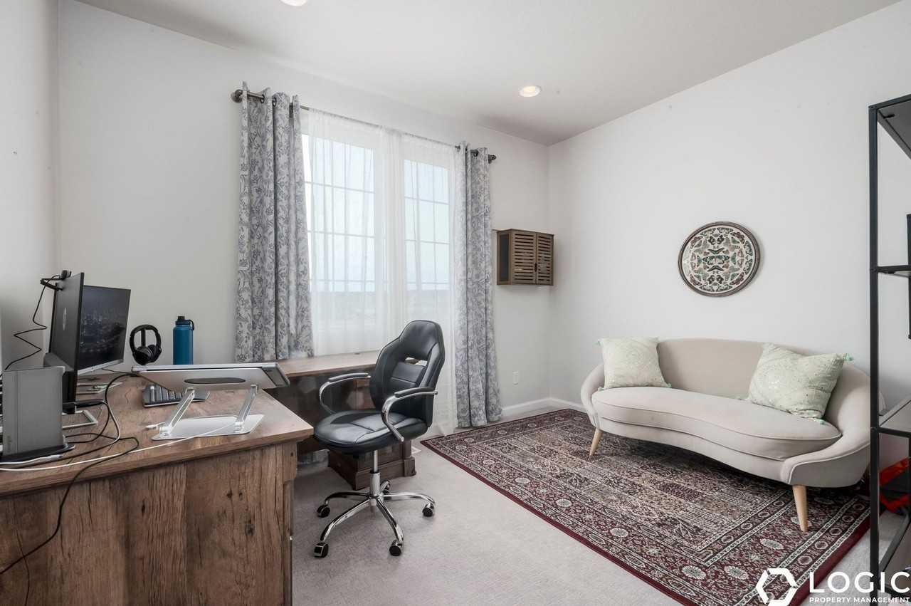 12092 S Tower Arch Ln - Photo 4 of 21