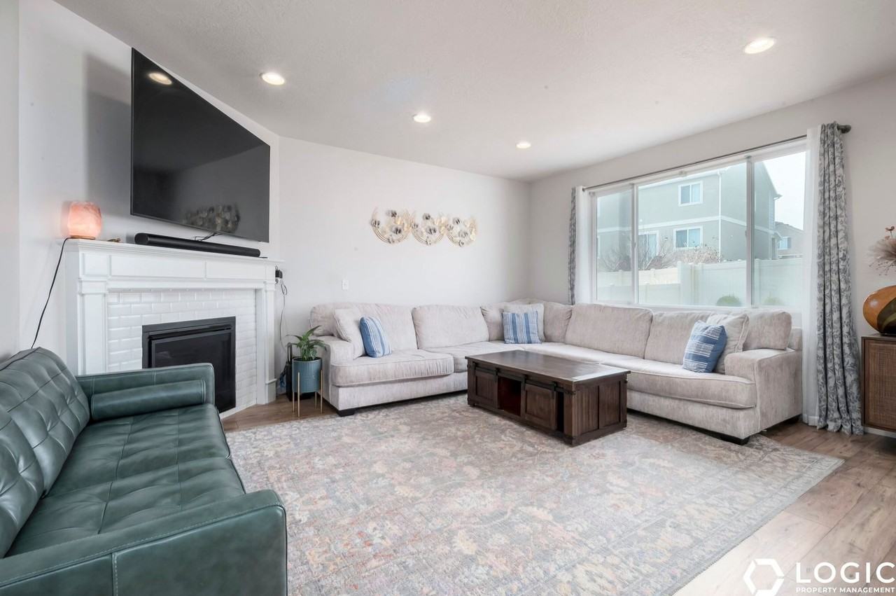 12092 S Tower Arch Ln - Photo 7 of 21