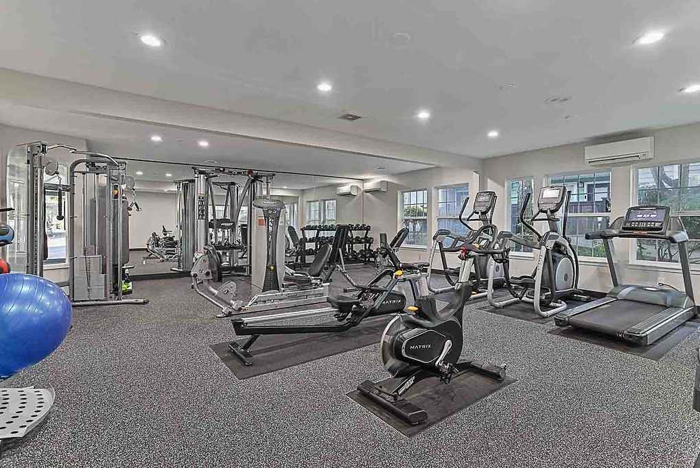 Evergreen Heights - Photo 5 of 40