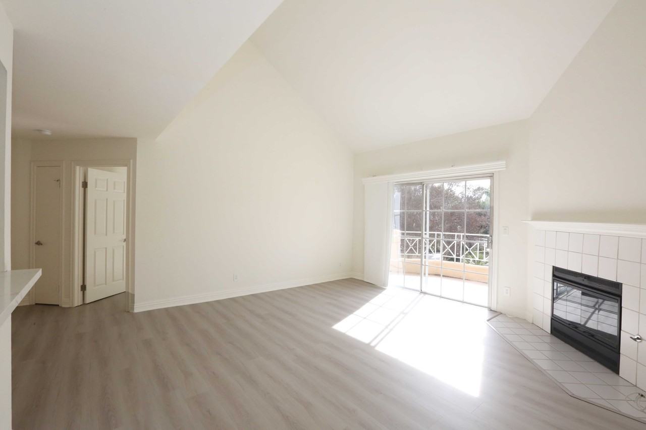23903 Del Monte Dr #62 - Photo 6 of 29