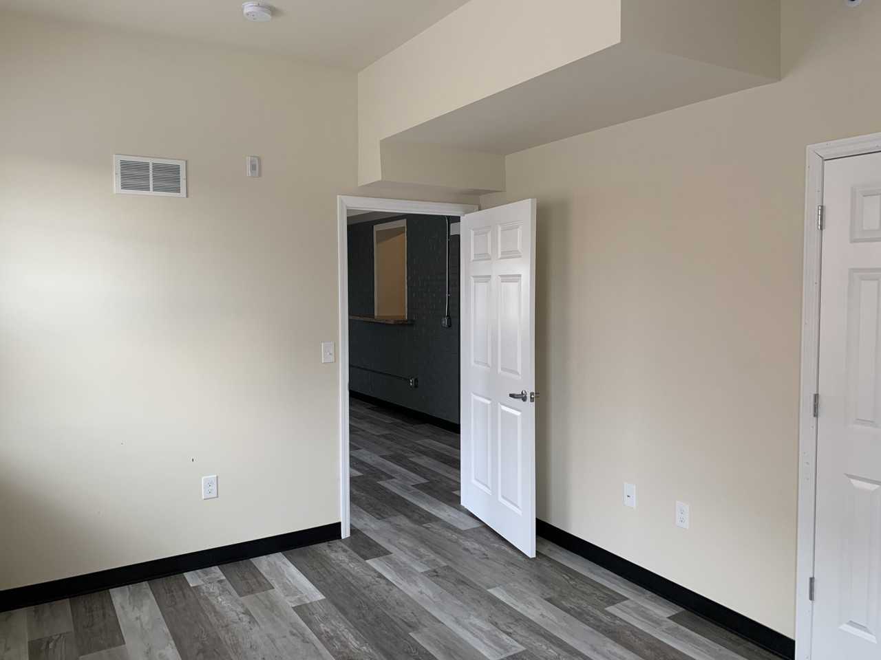 533 E Orange St #2B - Photo 6 of 13