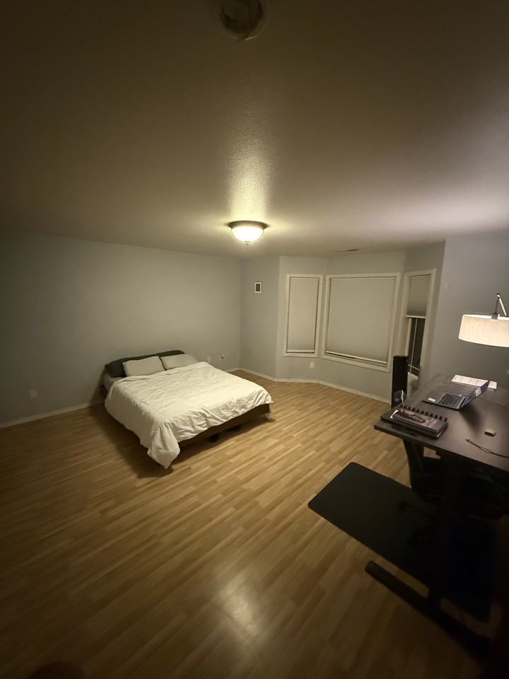 4910 Guemes Ln #2 - Photo 4 of 4