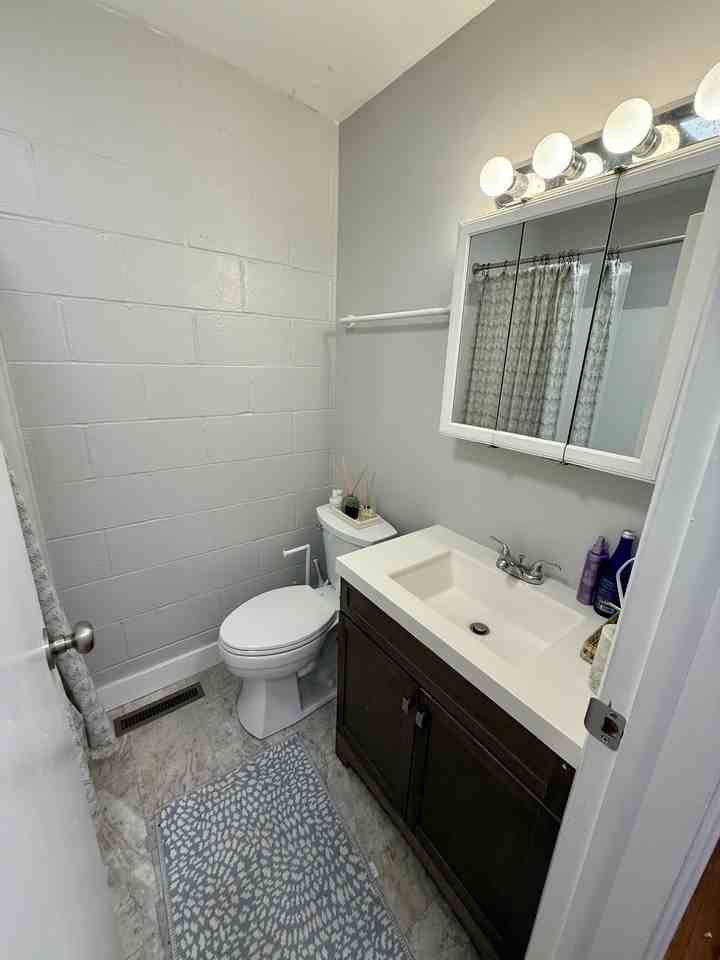 12 Charles St #12 - Photo 4 of 16