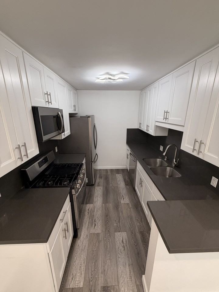 1953 Selby Ave #3 - Photo 2 of 25