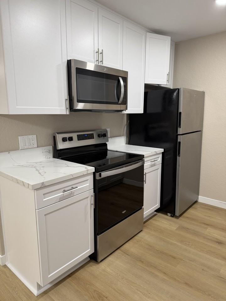 3282 Reynard Way #3 - Photo 2 of 12