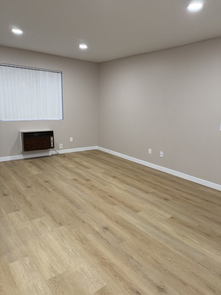 3282 Reynard Way #3 - Photo 7 of 12