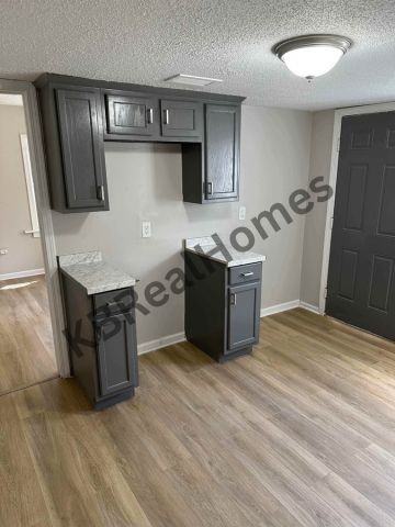 1038 N Claybrook St #1 - Photo 3 of 7