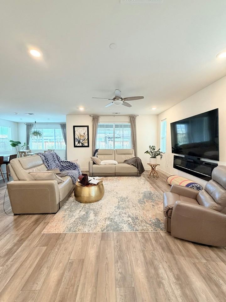 6734 Ishan Street - Photo 5 of 25