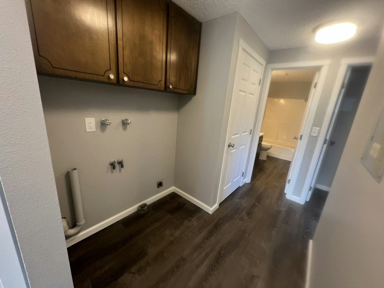 180 Southeast 3rd Street, Unit D - Photo 7 of 13