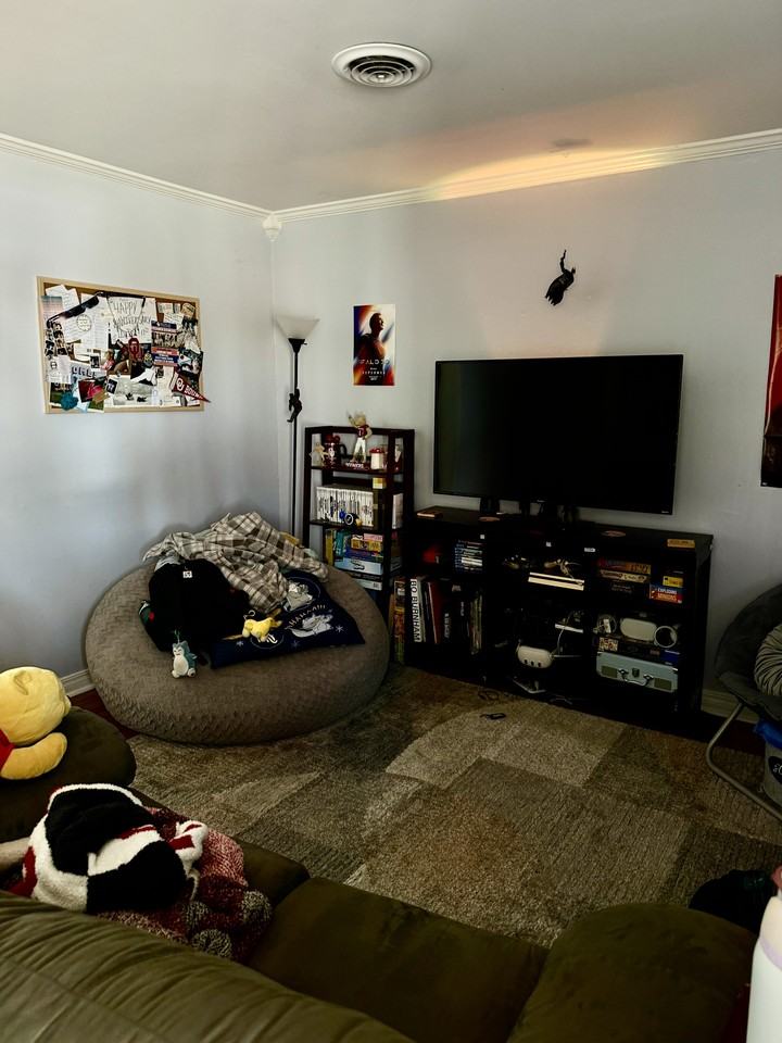 912 Garver St #1 - Photo 3 of 3