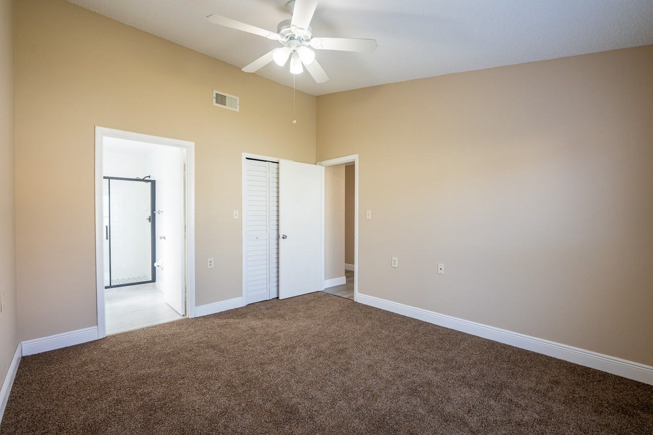 1025 Clovercrest Rd #1 - Photo 4 of 17