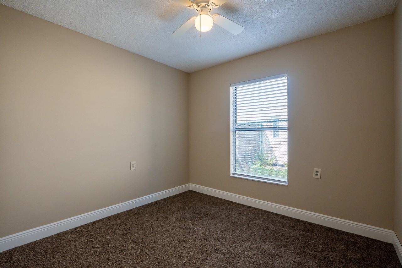 1025 Clovercrest Rd #1 - Photo 7 of 17