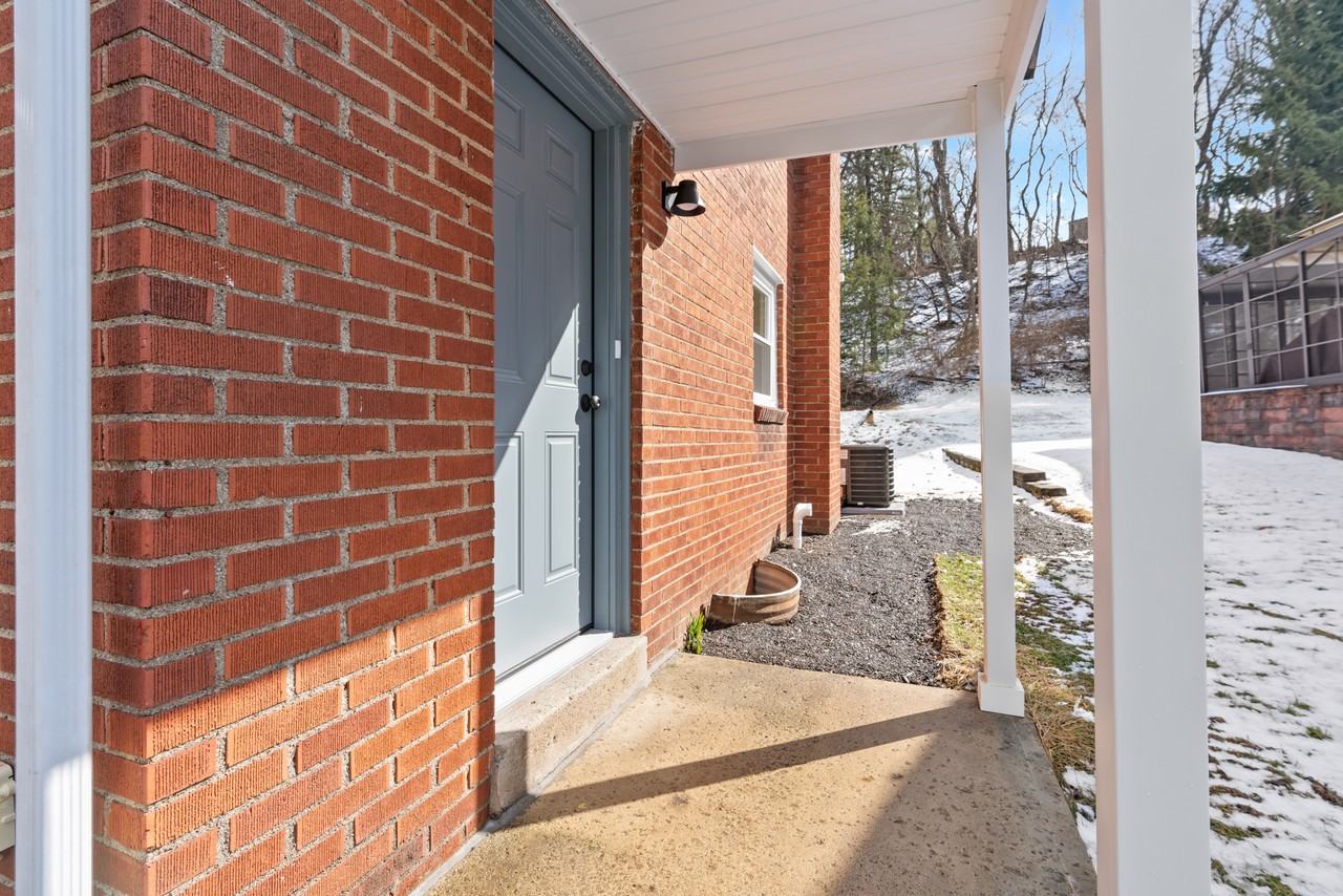 4484 Scherling St #1 - Photo 6 of 31