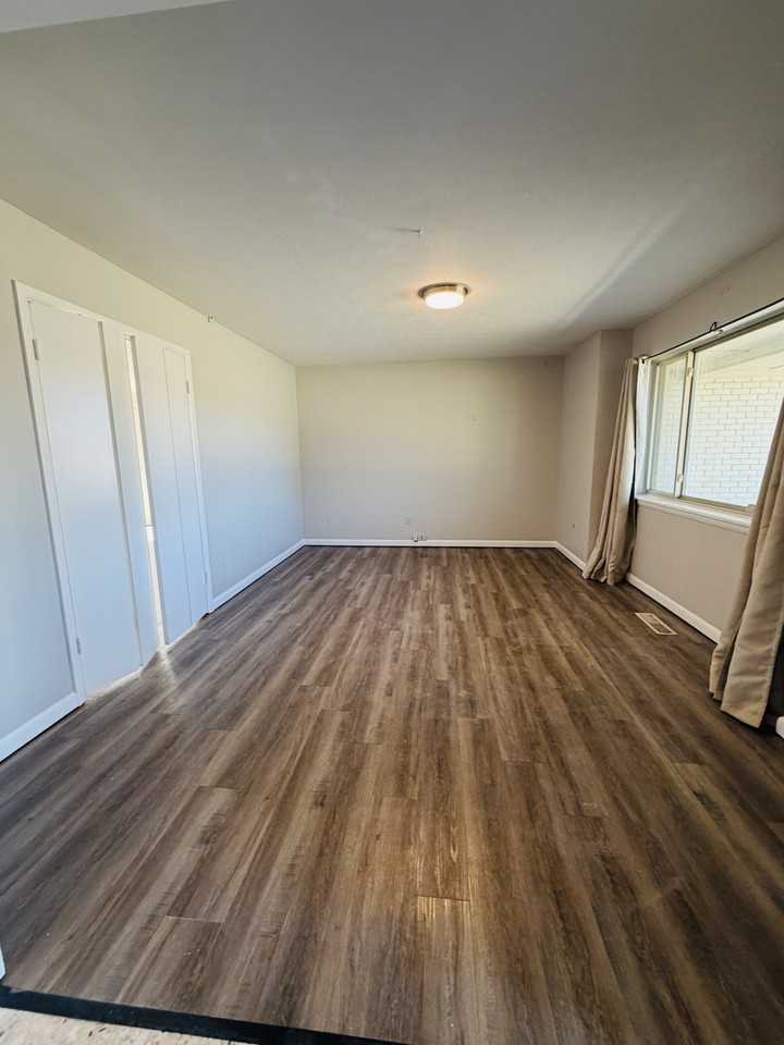 3324 Nw 64th St #1 - Photo 2 of 10