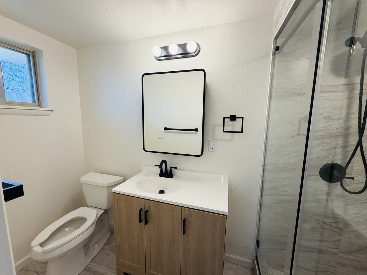 3324 Nw 64th St #1 - Photo 7 of 10