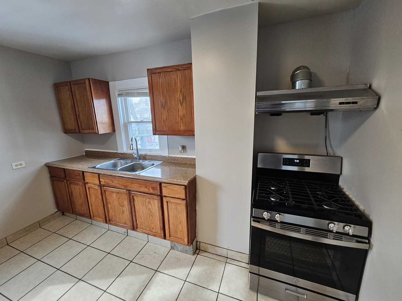 1762 East 33rd Street - Up Rear - Photo 4 of 14