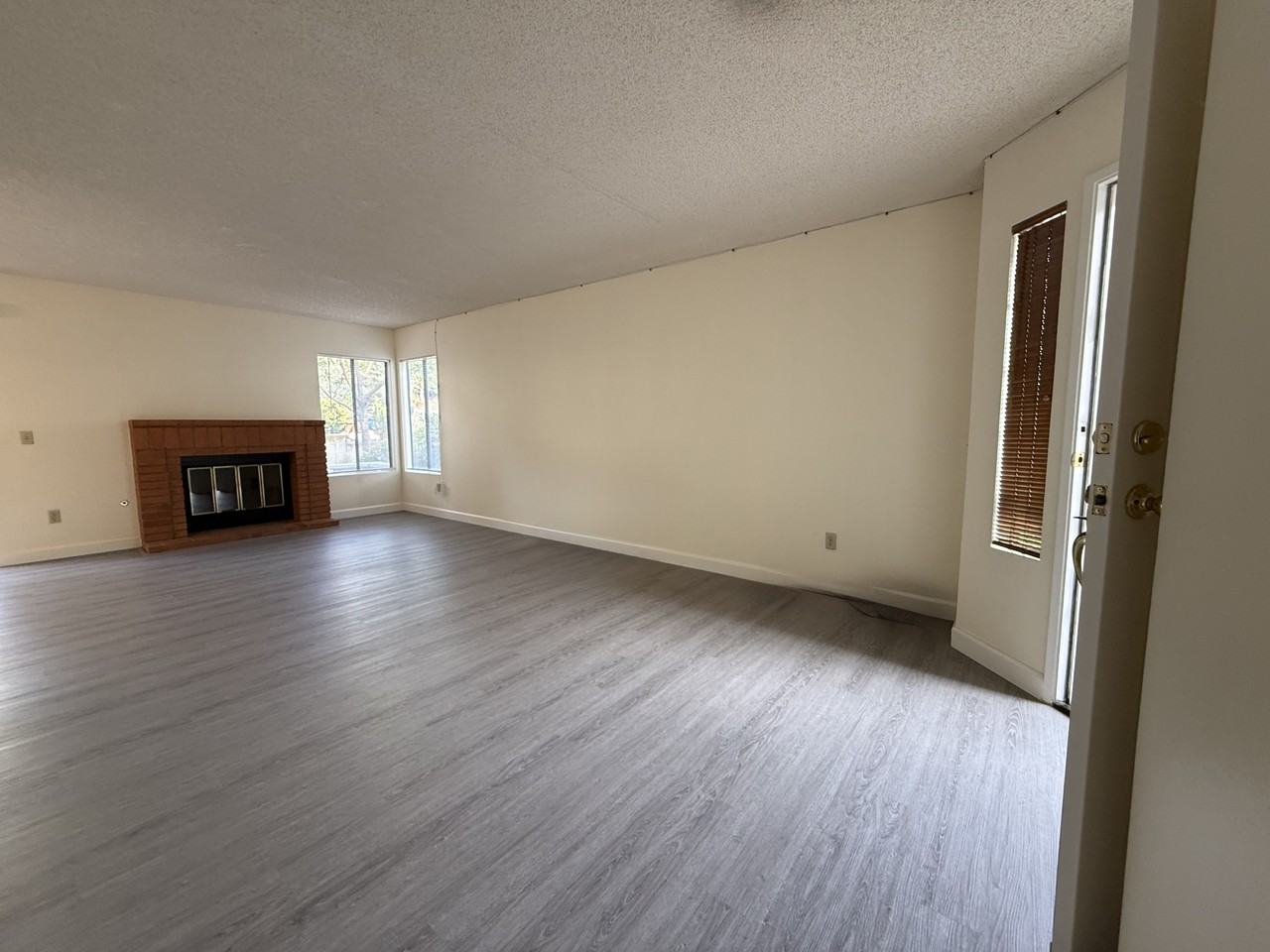 403 Windjammer Cir #0 - Photo 6 of 9