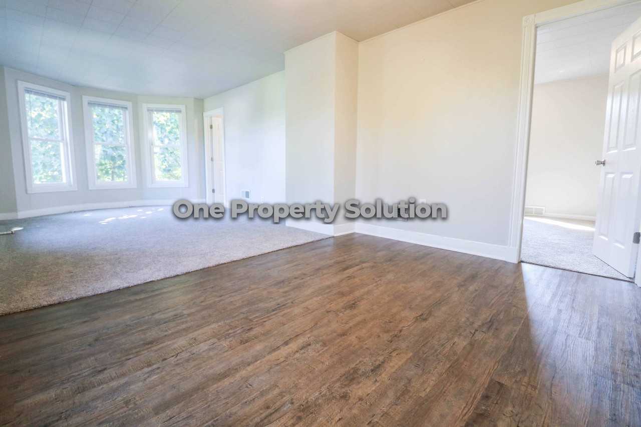 2480 Sullivan Street Apt 2 - Photo 3 of 15