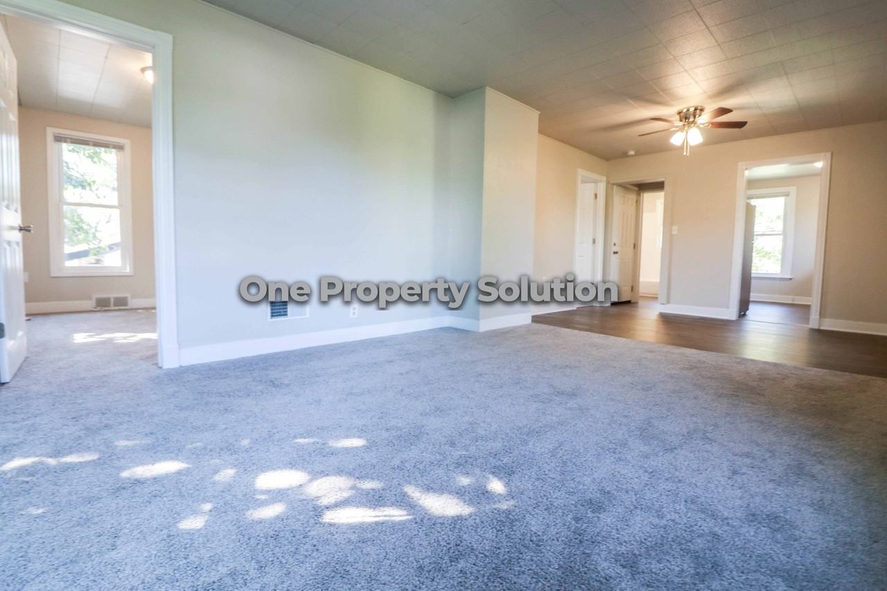 2480 Sullivan Street Apt 2 - Photo 4 of 15