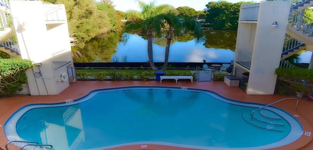 Lakeshore Apartments - Photo 6 of 9