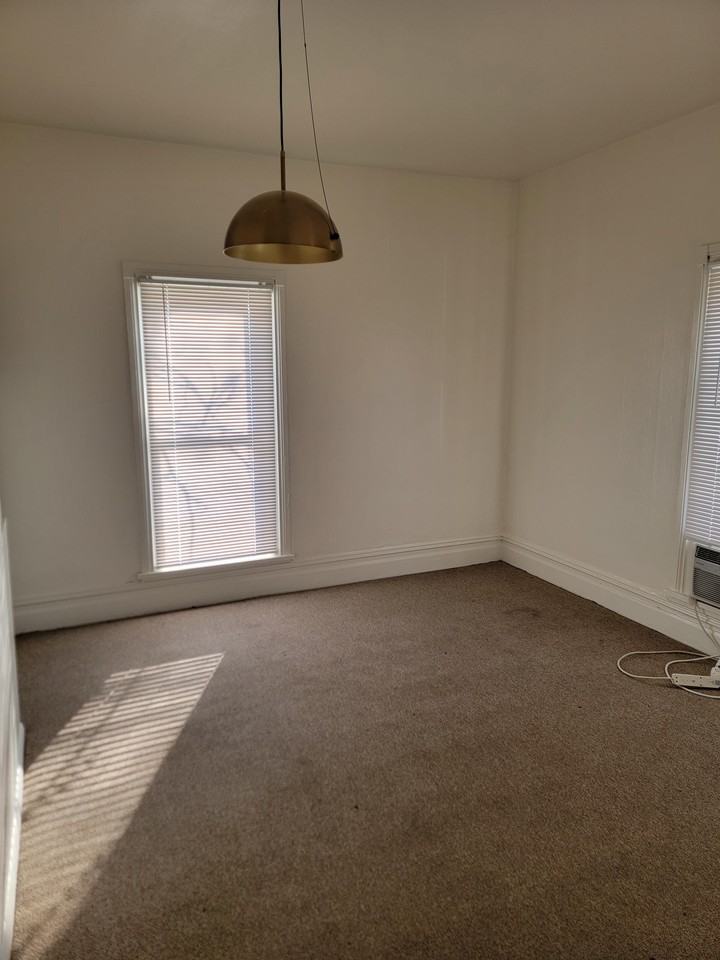 149 South 800 East - Photo 4 of 20