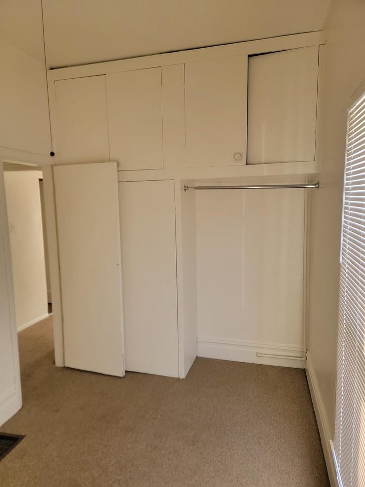 149 South 800 East - Photo 5 of 20