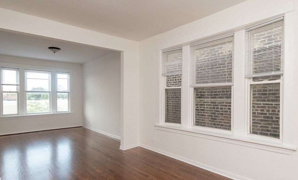 3935 West Fullerton Avenue - Photo 5 of 14